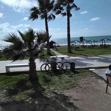 Paphos Inn エクステリア 写真